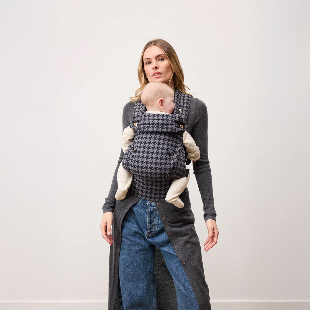Minuvy Embrace Baby Carrier